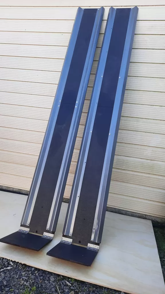 Pair of heavy-duty aluminium loading ramps