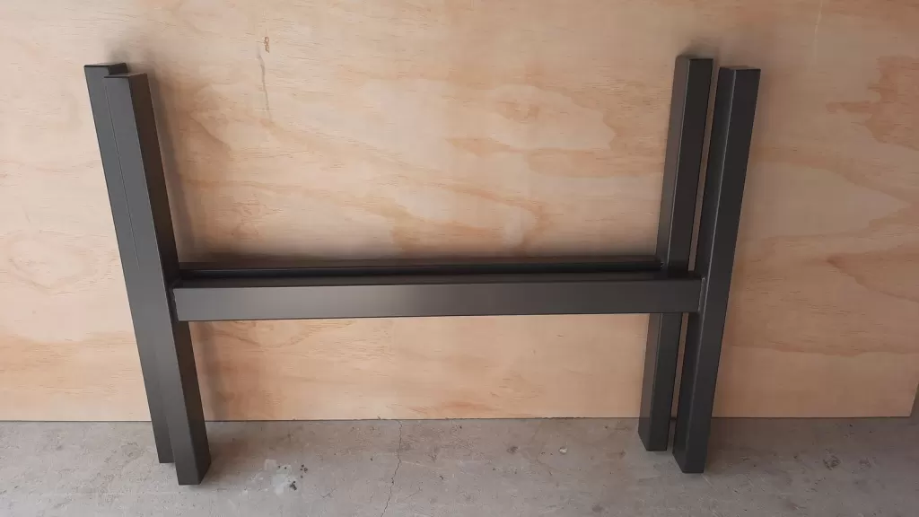 Pair of removable powder-coated aluminium H-bars
